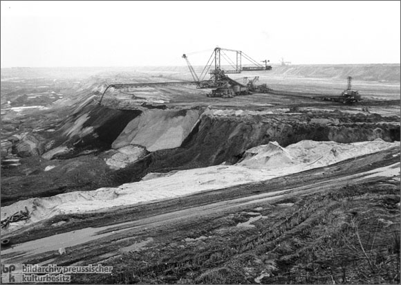 Braunkohle-Tagebau in Sachsen (1986)